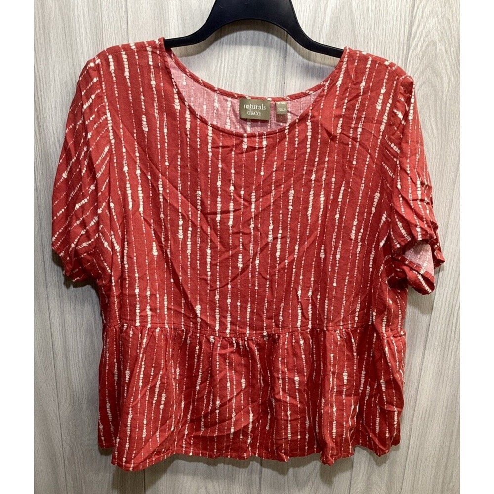 D &‎ CO Women's (Size 2X) Short Sleeve Round Neck Shirt Waist Accent